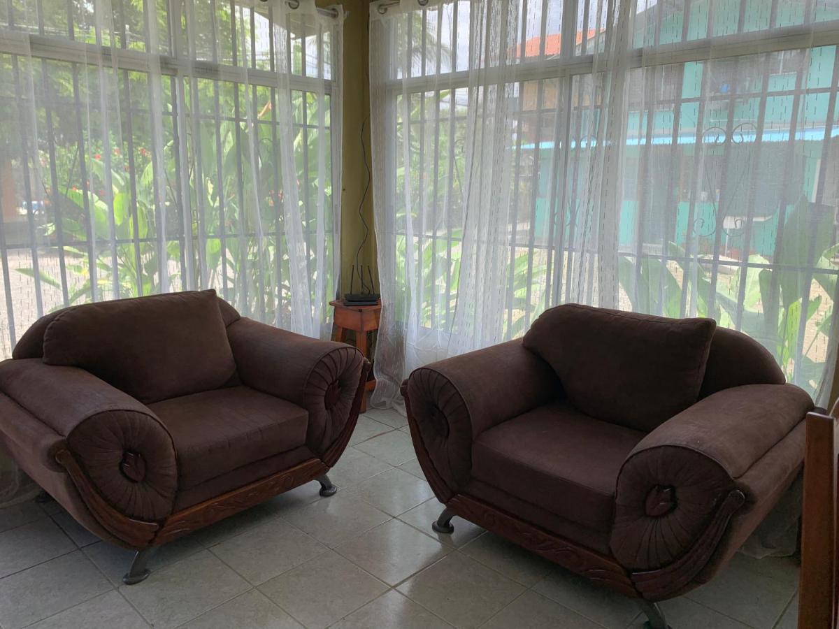 منزل الضيف Puerto Jiménez  في Blue House المظهر الخارجي الصورة